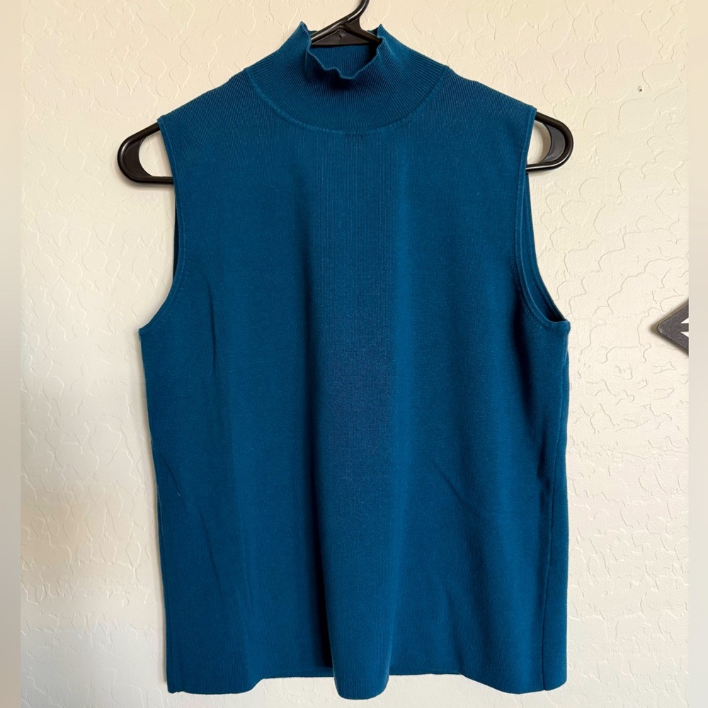 CHICO’S Vintage Silk Blend Mock Neck Sleeveless Blue Knit Top - Size 2 (Large)